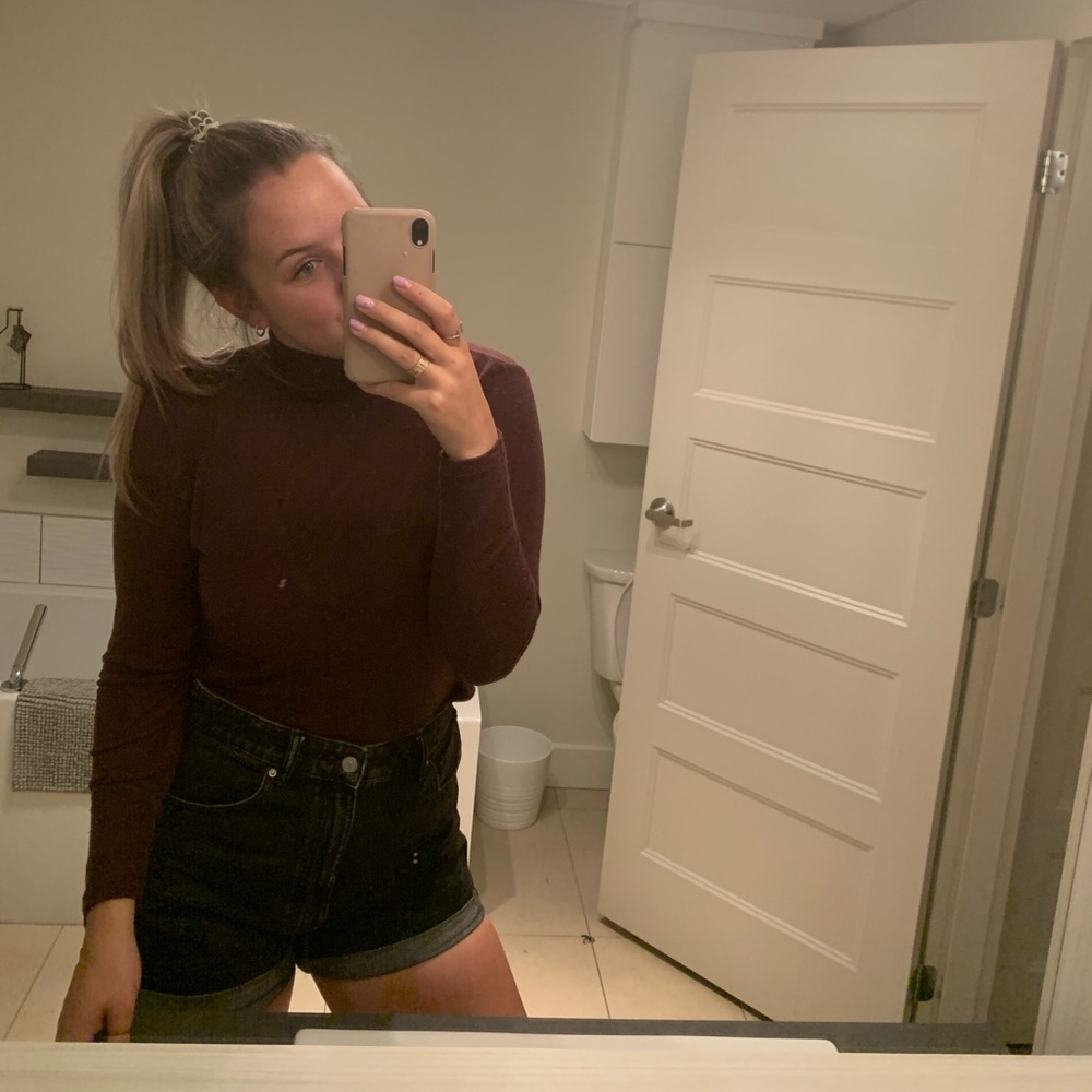 burgundy turtleneck